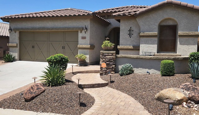 Beautiful 3 Bedroom Vistancia Home - Luxury and Privacy at a great price