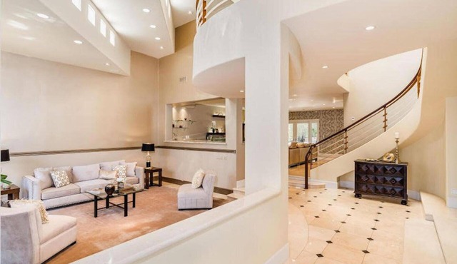 Beautiful and Spacious Home in the Heart of Santa Monica, CA