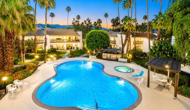 Beautiful Community! Pool, Jacuzzi, Tennis, Golf