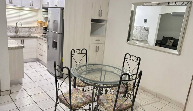 Beautiful full house with 3 bedrooms and 2 bathrooms! - We issue invoice.