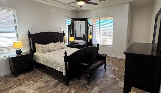 Beautiful Golf Course Home - 3 Bedrooms/4 Beds/1 King/1 Queen/2 Full - Office