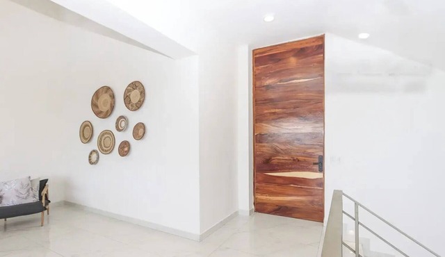 Beautiful house with pool, beach club, ocean and mountain view, exclusive Fracc.