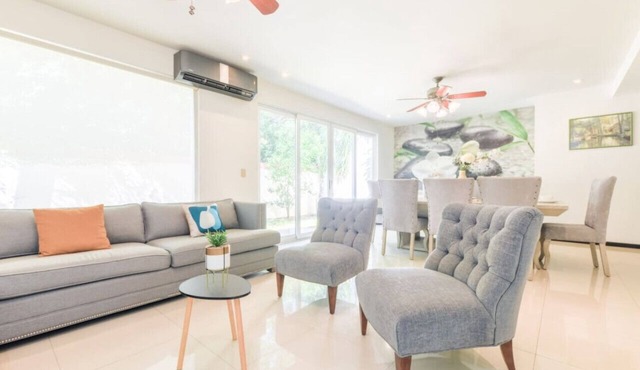 ¡Beautiful Home at La Herradura! 9 guests + Wifi