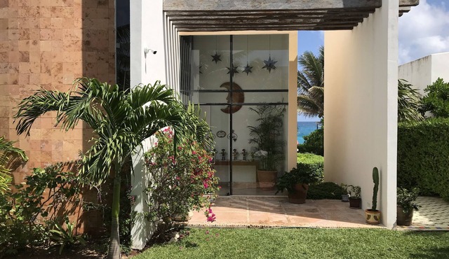 Beautiful Oceanfront Mexican Villa with Infinity Pool, and Spectacular View