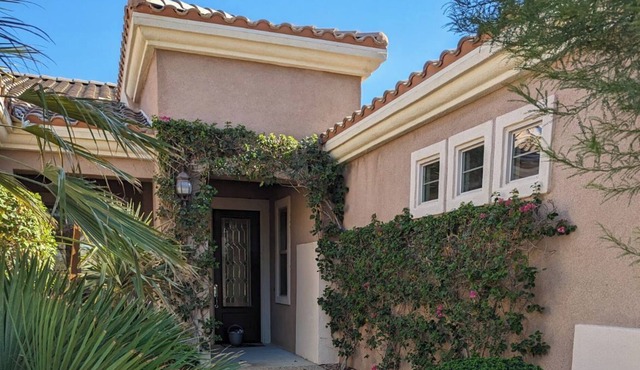Beautiful south-facing golf course home in popular + 55 Sun City Shadow Hills