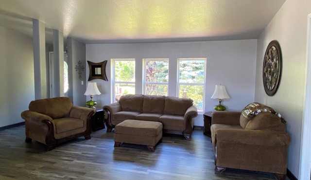 Beautiful St Joe River Home, Road/Boat accessible, Dock/Deck to enjoy your stay