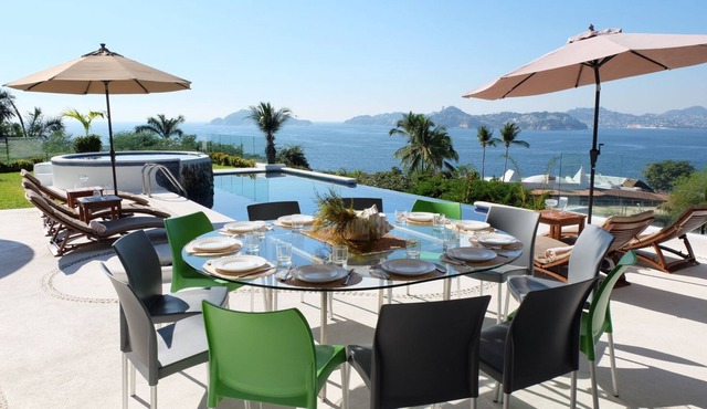 Beautiful vacation Villa in Las Brisas, Acapulco. "Villa El Ángel"