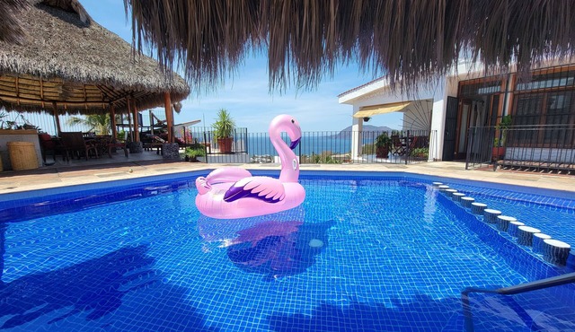 Best Ocean Views in Manzanillo 180 degree view from king size bed all amenities