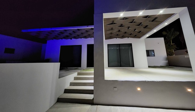 BIG HOUSE ... PRIVATE POOL