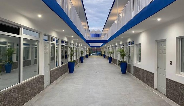 Blue inn Hotel & Suites