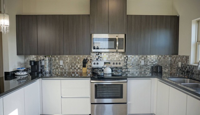 BOHO STYLE | 2 BED 2 BATH | PRIME LOCATION