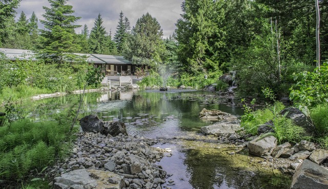 Bonners Ferry Log Inn