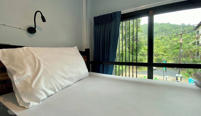 Boom Hostel Khao Sok