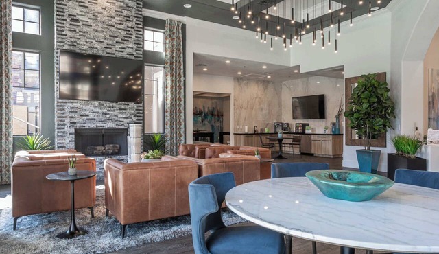 Boulevard Stays 2BR by Stadium Pool, Parking, Gym 07