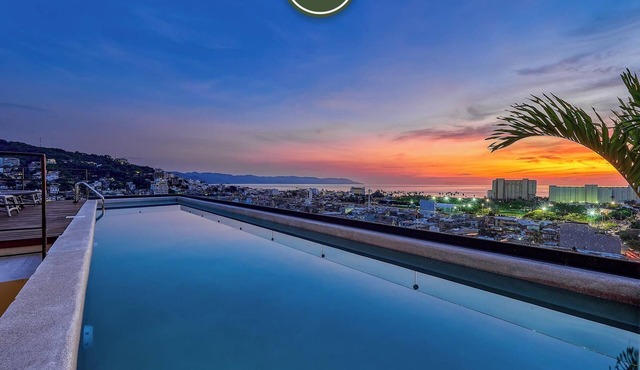 Brand New 2BR APT - Stunning Ocean & Sunset Views
