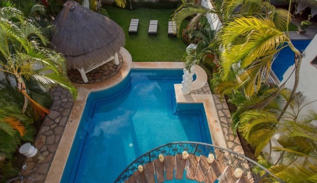 Brand new 5BR Villa, Very close to beach