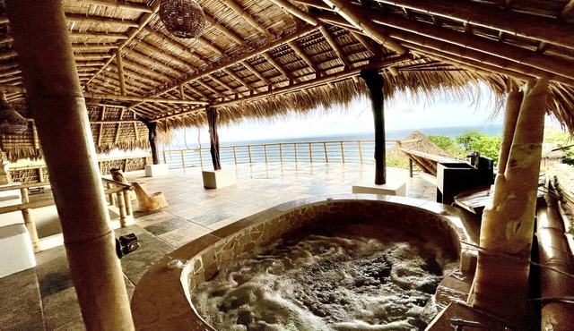 Breathtaking Sea View Apartment. casaxochi.love