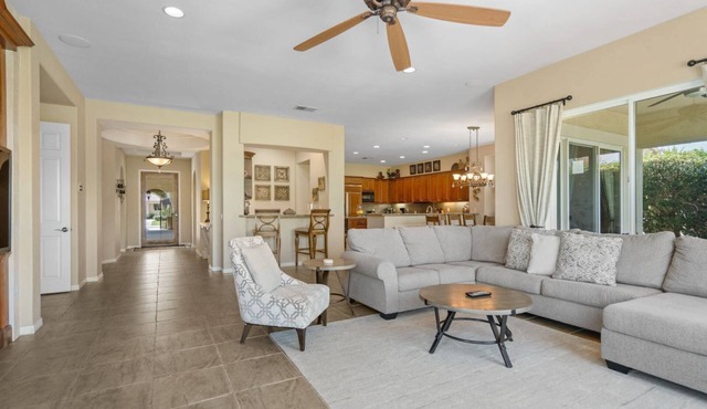 Breathtaking Views! Private Pool/Spa, Courtyard Fireplace, Patio Bar/BBQ Legends Retreat-4BD#110804