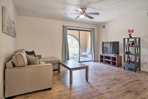 Bright Tucson Apartment about 7 Mi to Dtwn and UA!