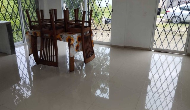 Bungalow in Ruhiger Lage. 1.3 Km Entfernt der Sieben Lagune Farben in Bacalar