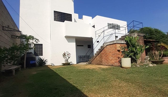 Bungalow loft with large garden and rural area close to all amenities