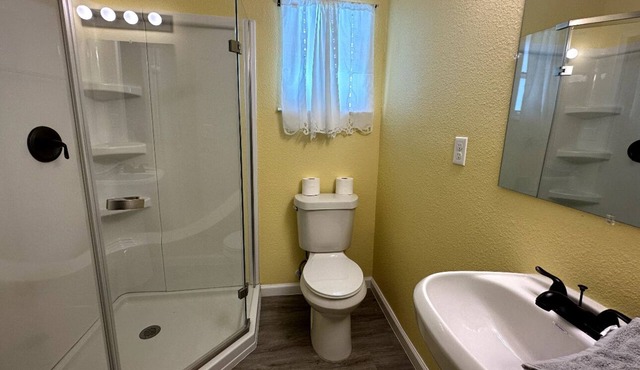 Bunk Bed In Shared Room In Harlingen TX! 2B