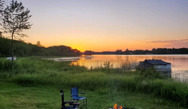 Cabin on lake close to ATV & snowmobile trails