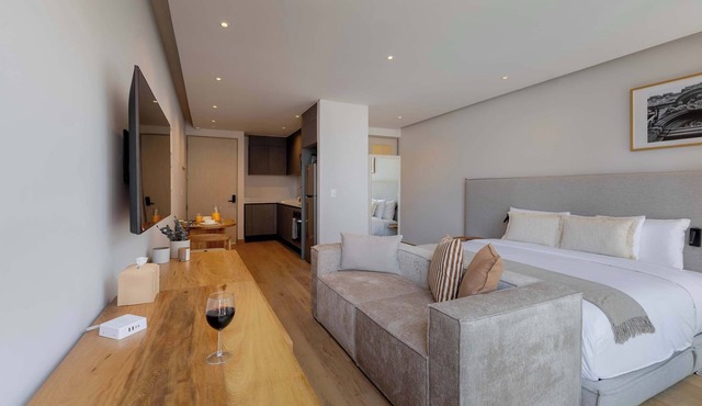 Capitalia Juarez | Balcony Retreat Studio