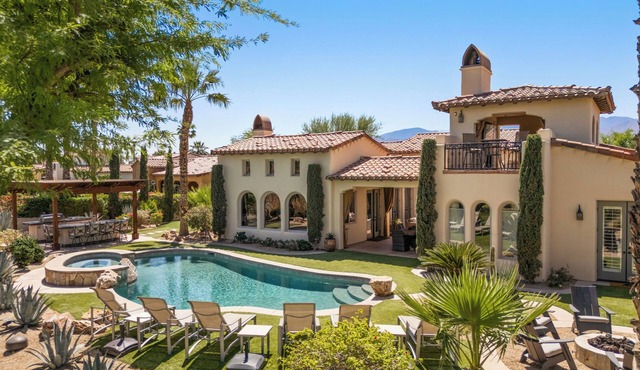 Cappella - Gorgeous 4 br Villa in PGA West with Pool/Spa + Golf Course Views #259222