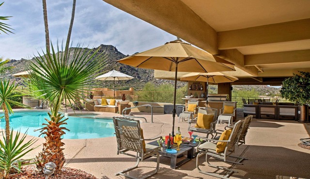 Carefree Casita w/Outdoor Pool & Mountain View!