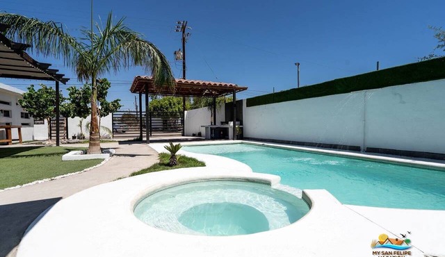 Casa Ashly: 2-Bedroom Home for 10