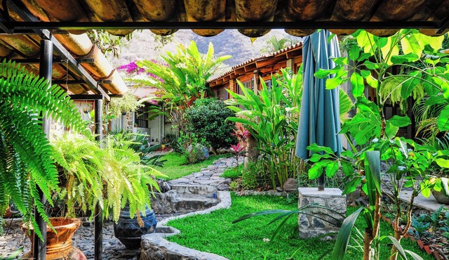 Casa Aurora Garden Retreat