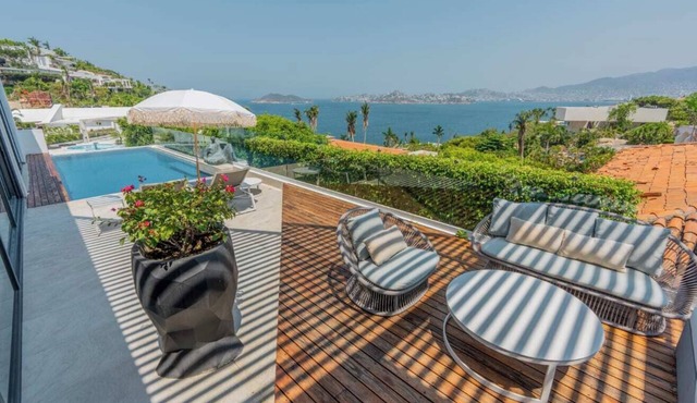 Casa Balam - Stunning Bay View from a Cozy Terrace