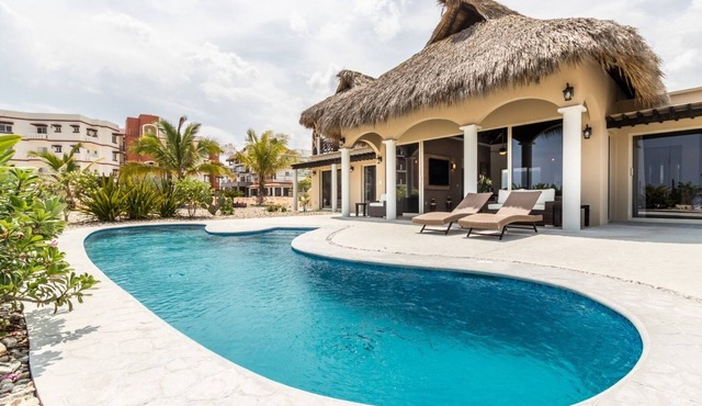 Casa Cielo - Villa with Private Pool and Resort Amenities!