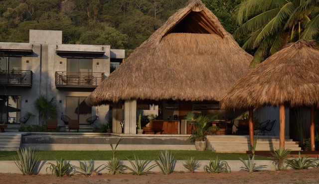 Casa Costamor - Beach front villa w/4 suites