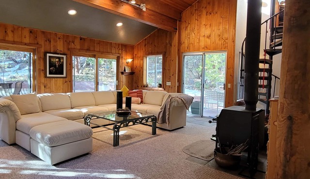 CASA de los ARBOLES! Delight & Solitude Abound in the "House of the Trees"
