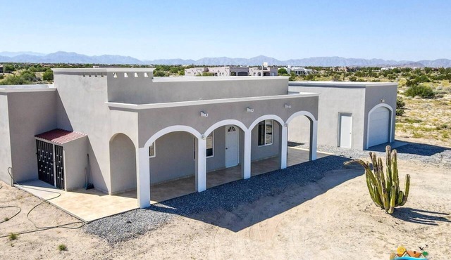 Casa Desert Rose -| 2BR, 2BA oasis for up to 6 guests.