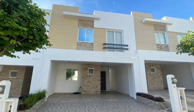 Casa en Almar a unos pasos del mar en Mazatlan