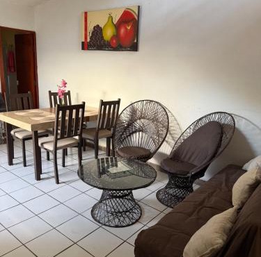 Casa Familiar con Aire Acondicionado y Cochera