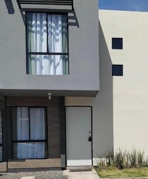 Casa Familiar Privada en Uriangato