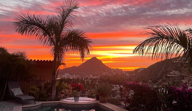 Casa Flamingo Cabo Luxurious Home. Spacious Rooms, Private Pool and Jacuzzi