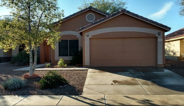 Casa Grande Home with community pool + spa