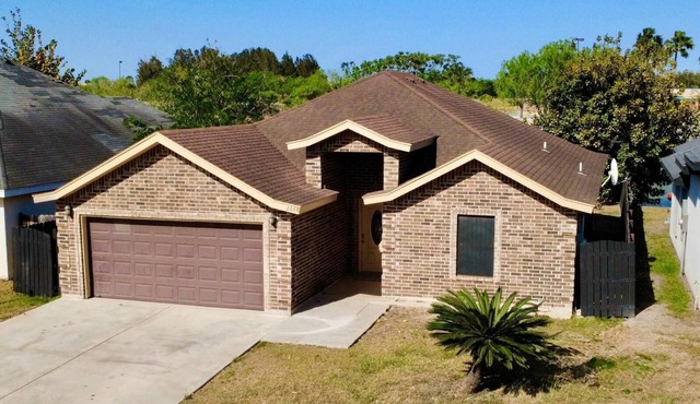Casa Granero, Waterfront 3BD/2BA w/Private Yard!