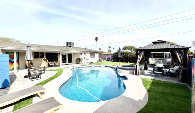 Casa La Vie with heated pool. Great location close to downtown Scottsdale