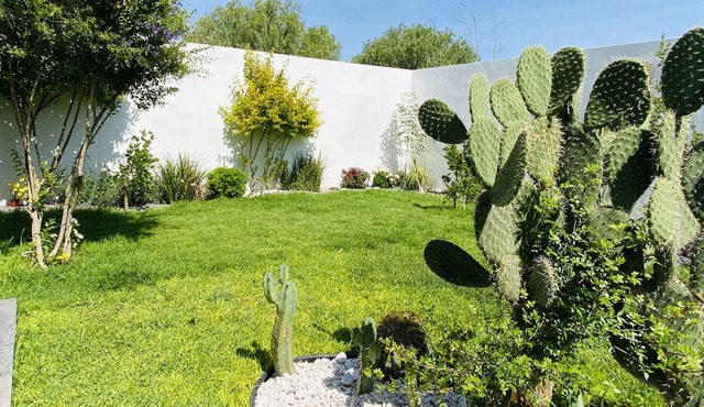 Casa Leoz Luxury Home