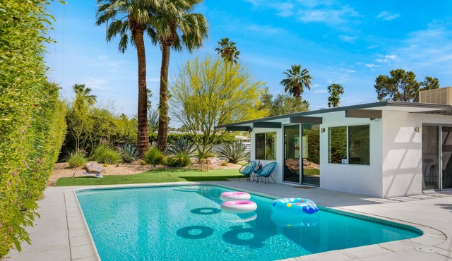 Casa Mila - Mid-Century Oasis w/Pool, Spa & Mountain Views