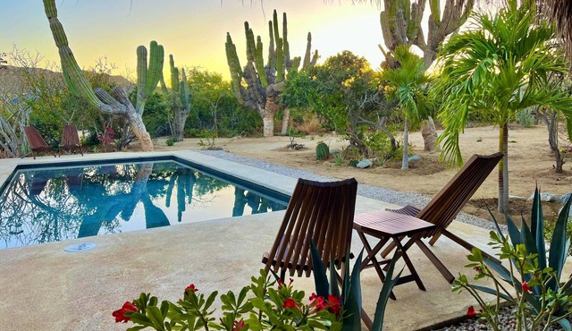 Casa Moonshine Three Casitas- Private pool, AC, short walk to a beautiful beach!