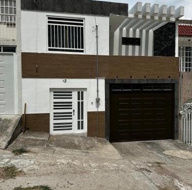 Casa muy cómoda de 2 pisos en zona muy tranquila