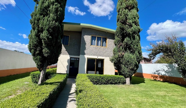 "Casa Caballos - Ideal for 7 people with large garden in Acolman"