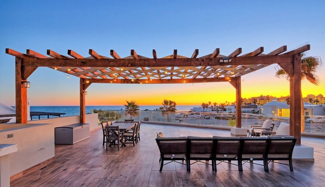 Casa Onyx - Costa Diamante - Easy Access to Sandy Beach, Close to Everything! Heated Pool!